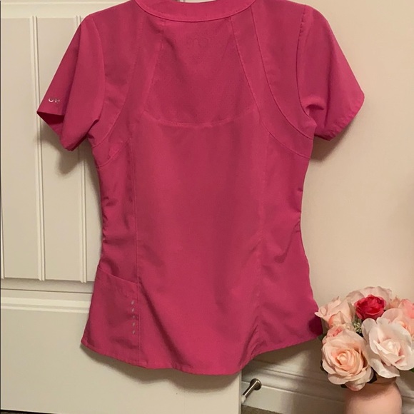 Women’s scrubs - Picture 2 of 6